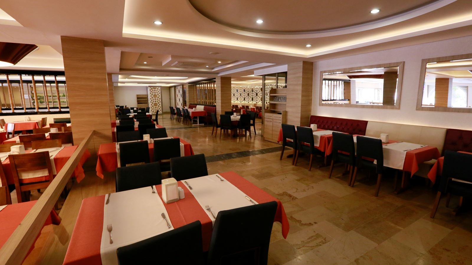 restaurants-main-restaurant