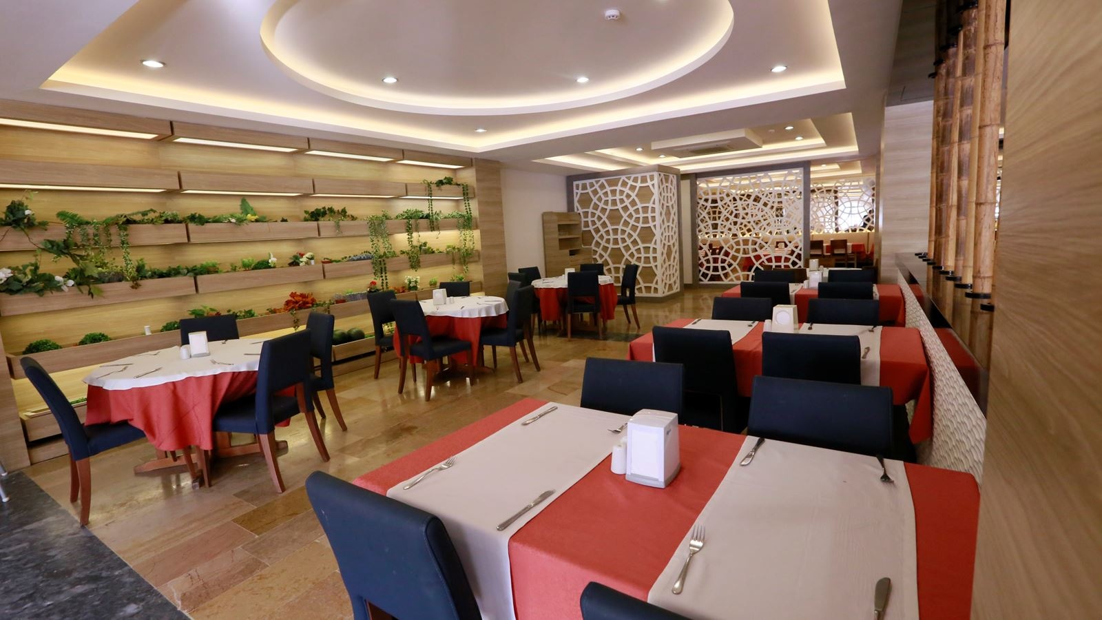 restaurants-main-restaurant