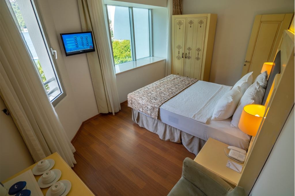 rooms-standart-side-seaview-room