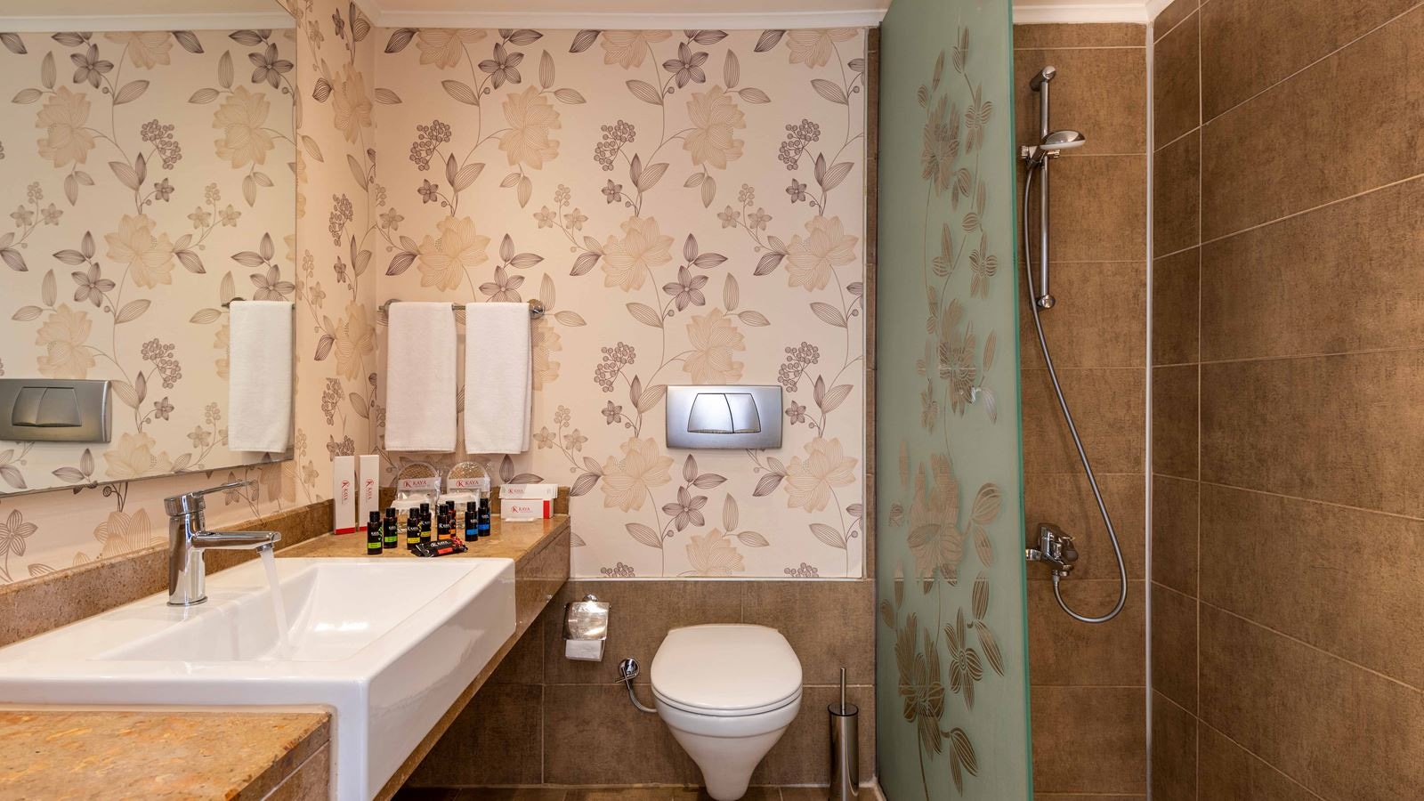 rooms-standart-room-land-view