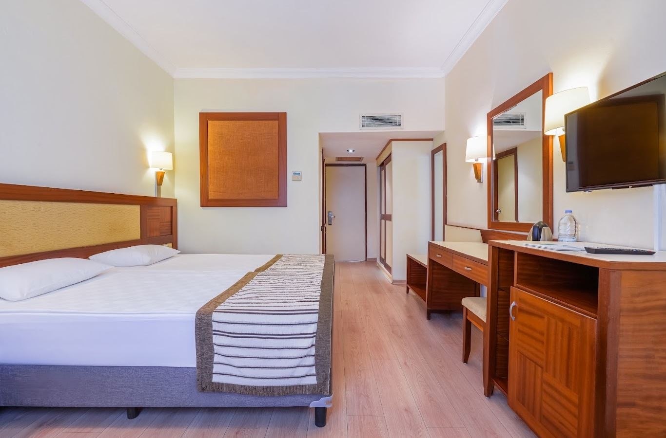 rooms-economy-room