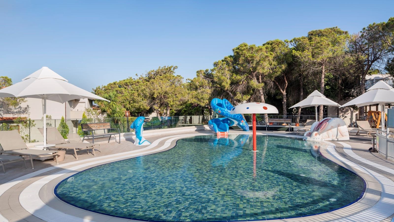 pools-outdoor-childrens-pool