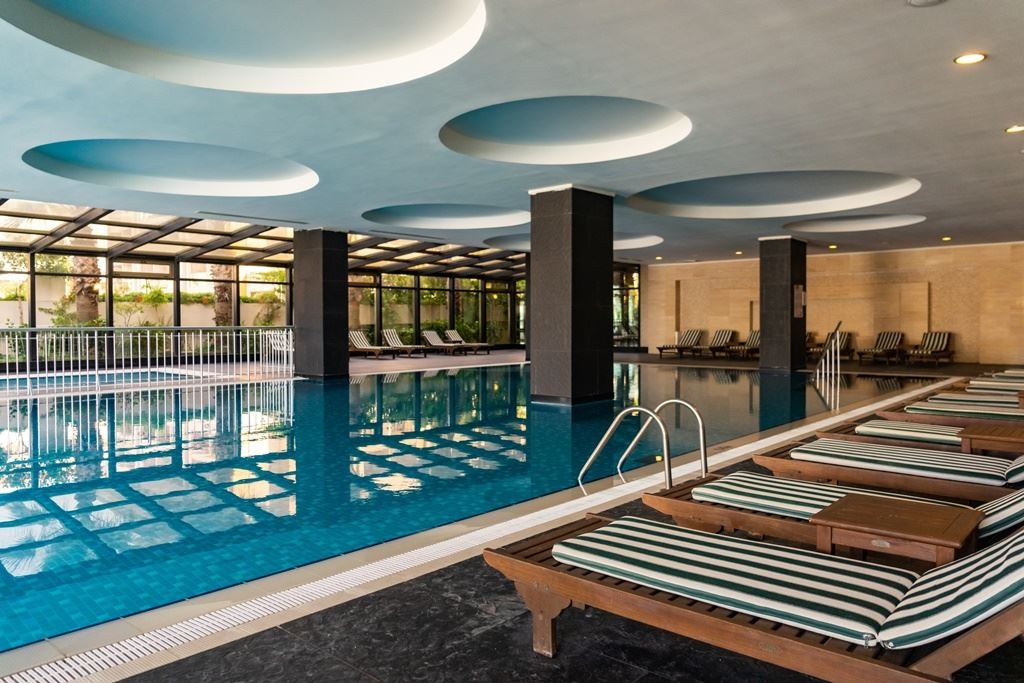 pools-indoor-pool