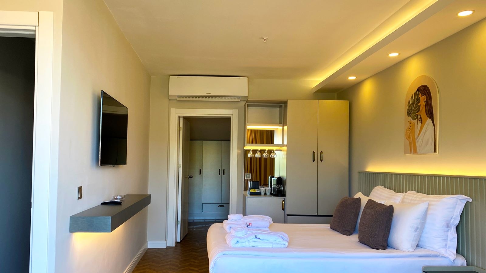 rooms-select-villa-dublex-family-room