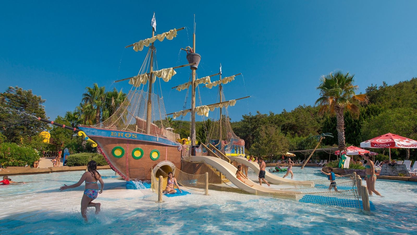 pools-outdoor-childrens-pool