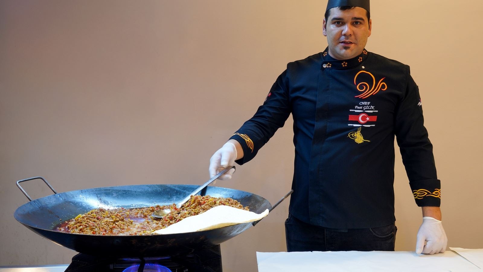 restaurants-restaurant