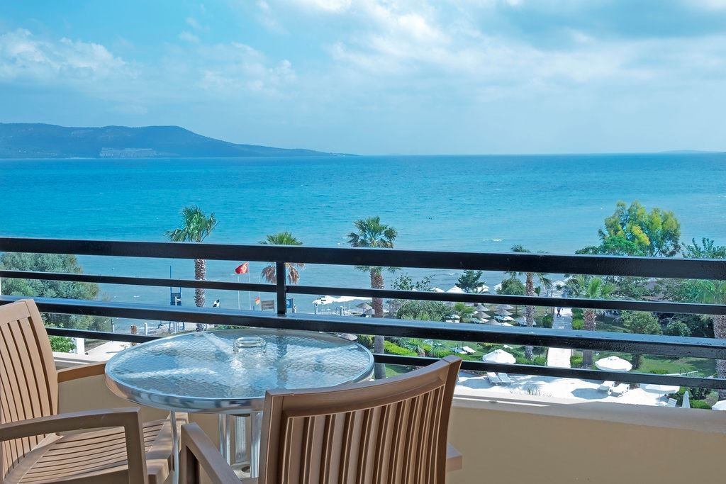 rooms-standard-room-seaview-balcony