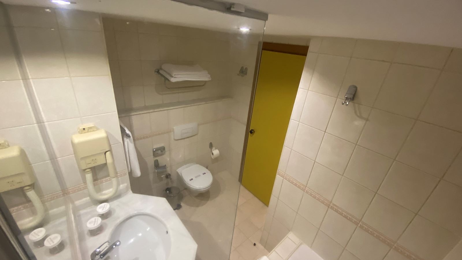 rooms-garden-view-room-balcony