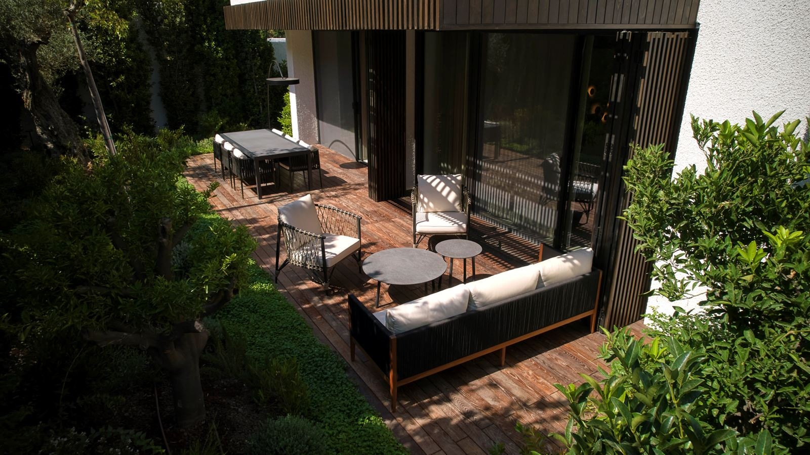 rooms-residence-garden-2+1