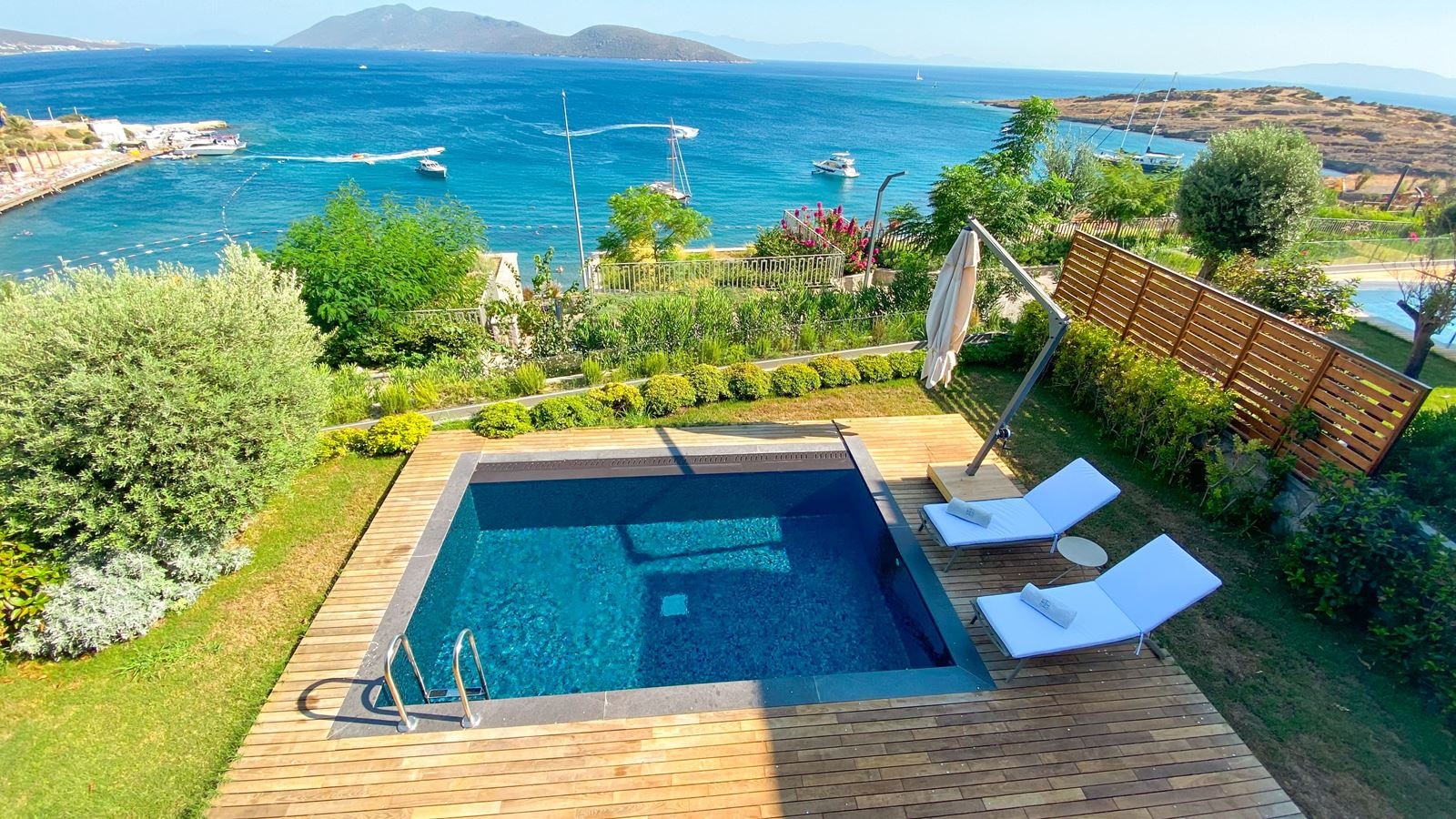 rooms-4-bedroom-villa-with-pool