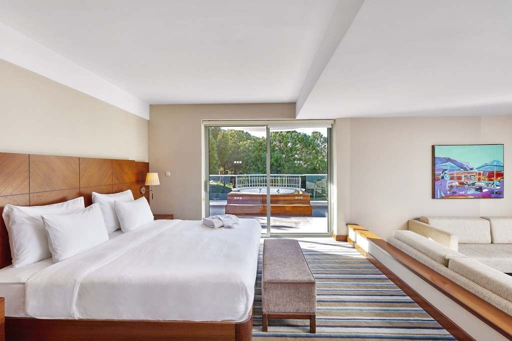 rooms-superior-terrace-suite-room