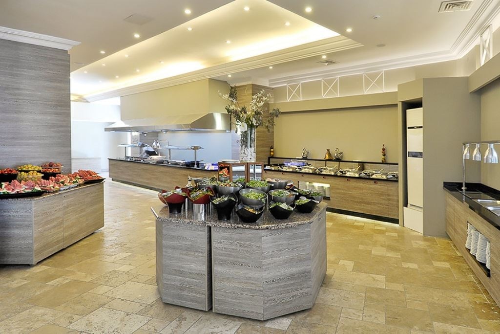 restaurants-azur-restaurant