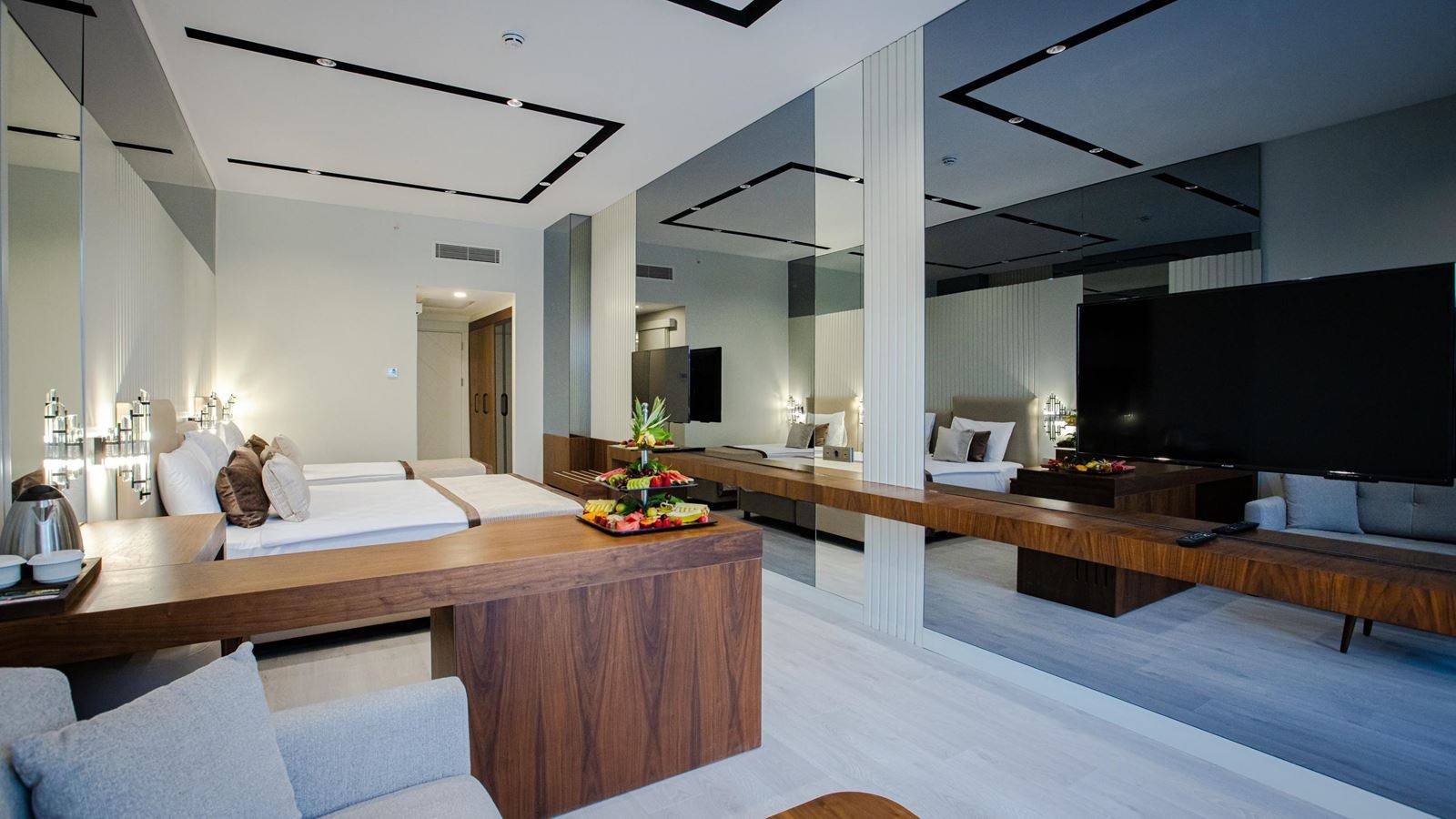 rooms-standard-room-swim-up