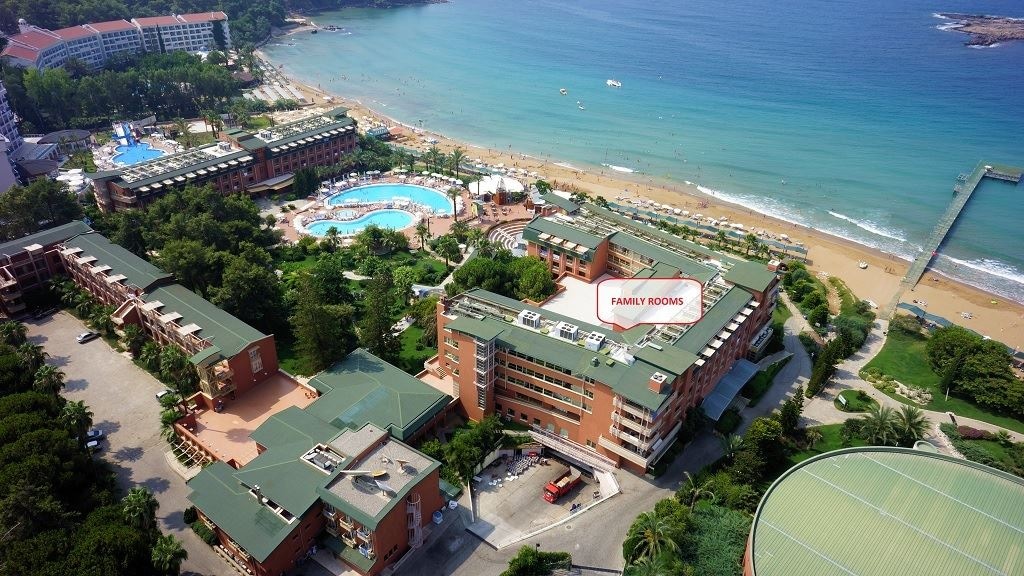 rooms-family-land-view