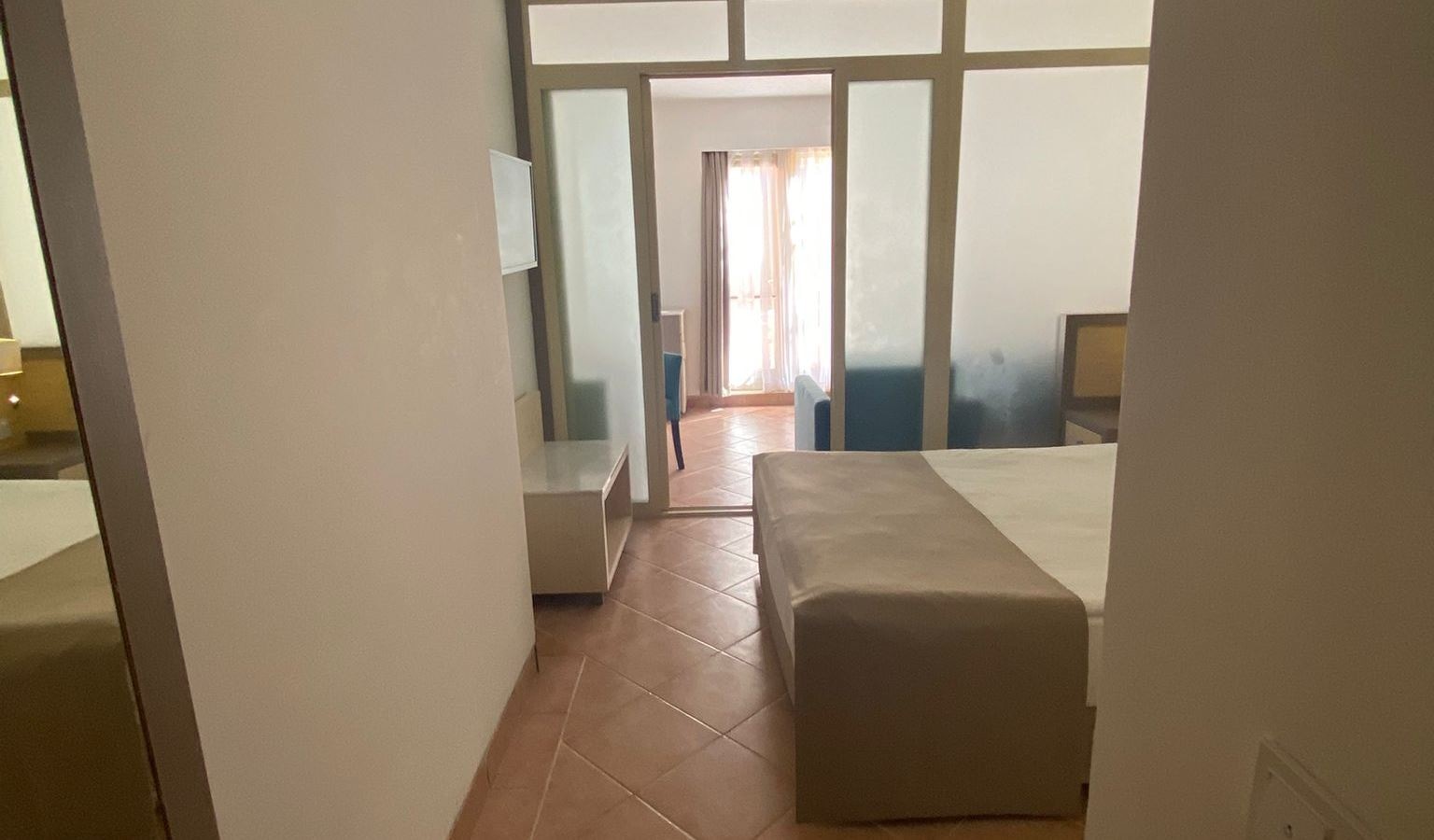 rooms-standard-large-land-view