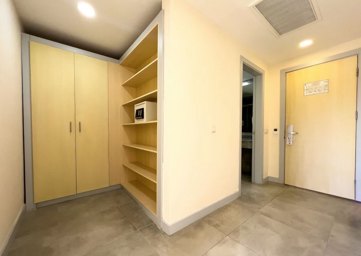 rooms-large-family-room