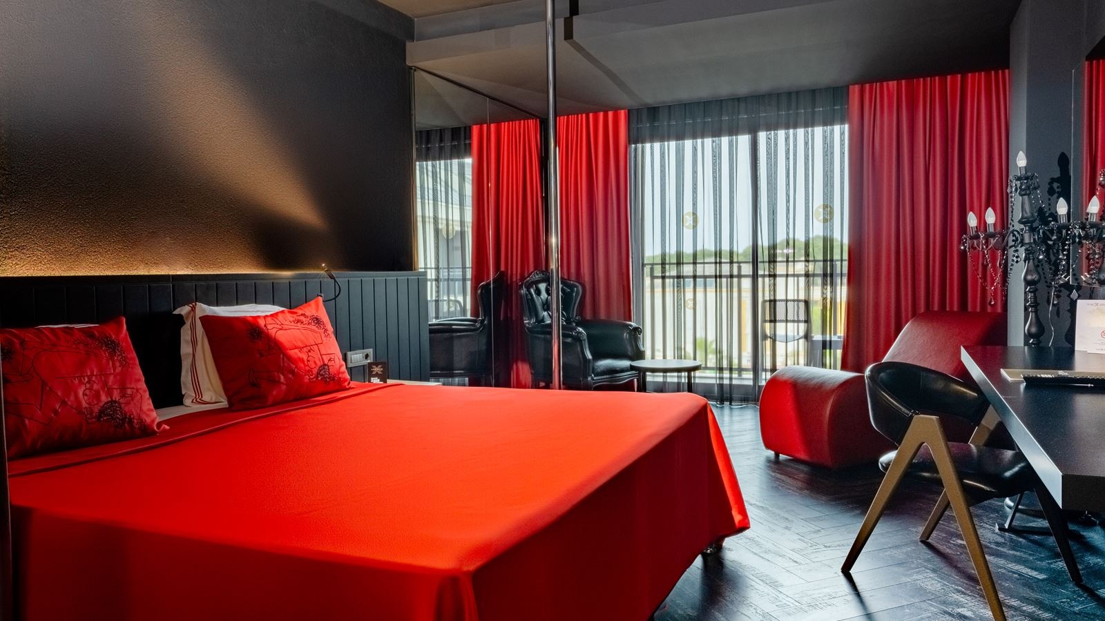 rooms-black--red-room-adult-zone-only-adults-16+
