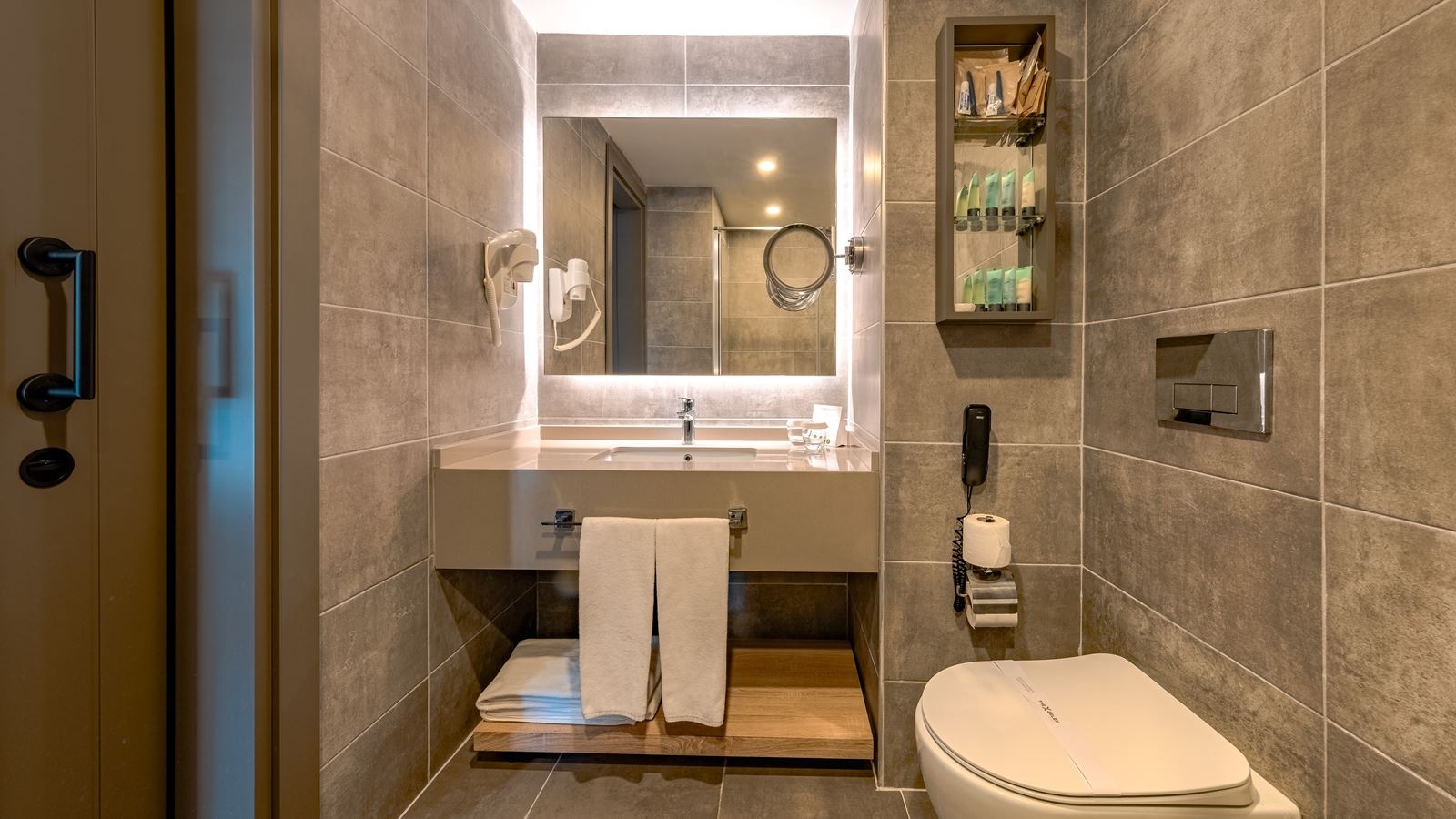 rooms-standard-room-adult-zone-only-adults-16+