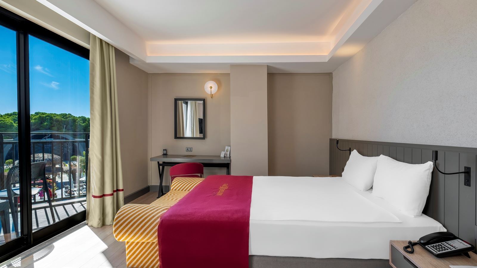 rooms-family-room-with-connection-door