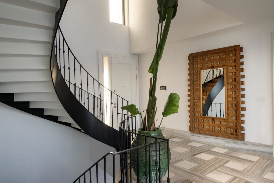 rooms-royal-villa-sea-view