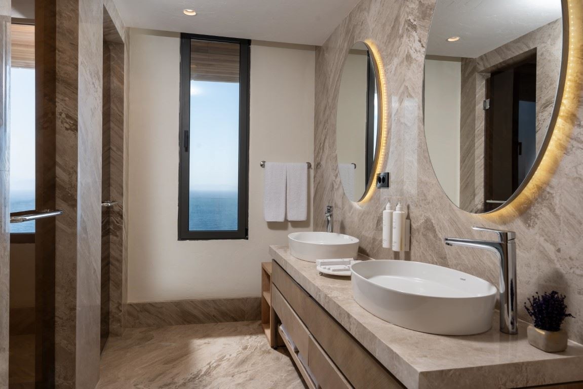 rooms-executive-suite-sea-view