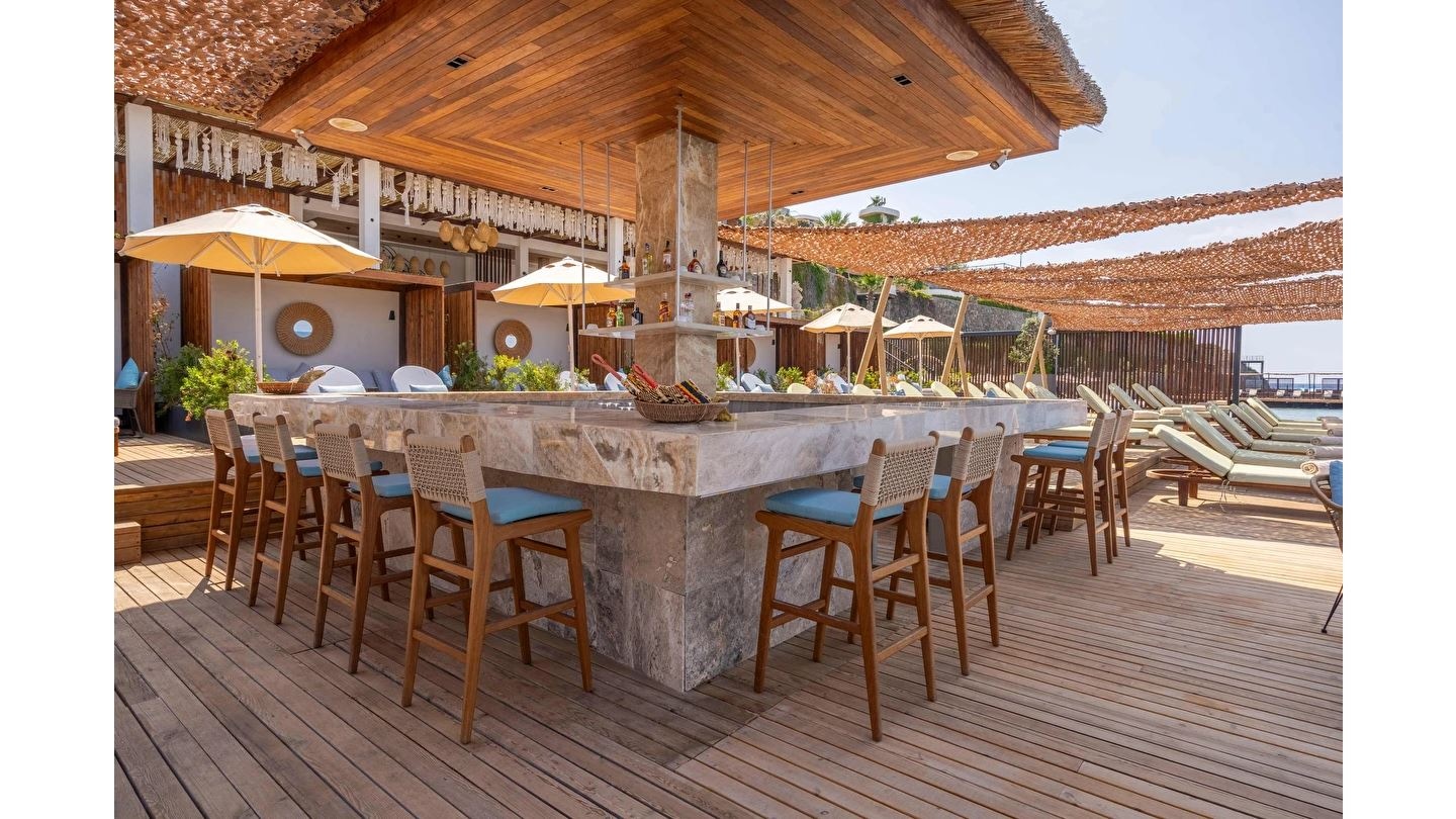 bars-b-beach-bar