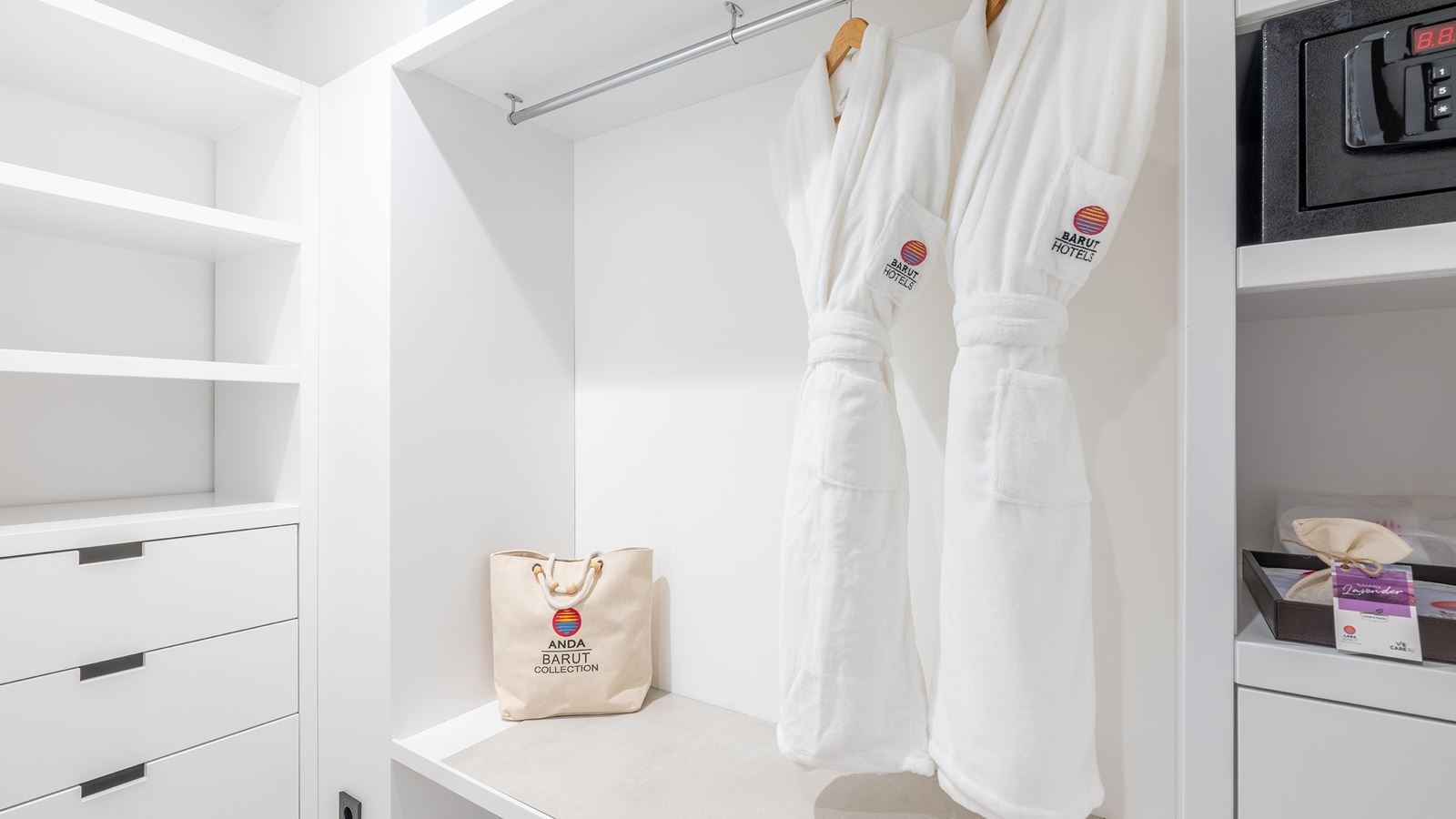 rooms-deluxe-room-sea-view--family-zone-