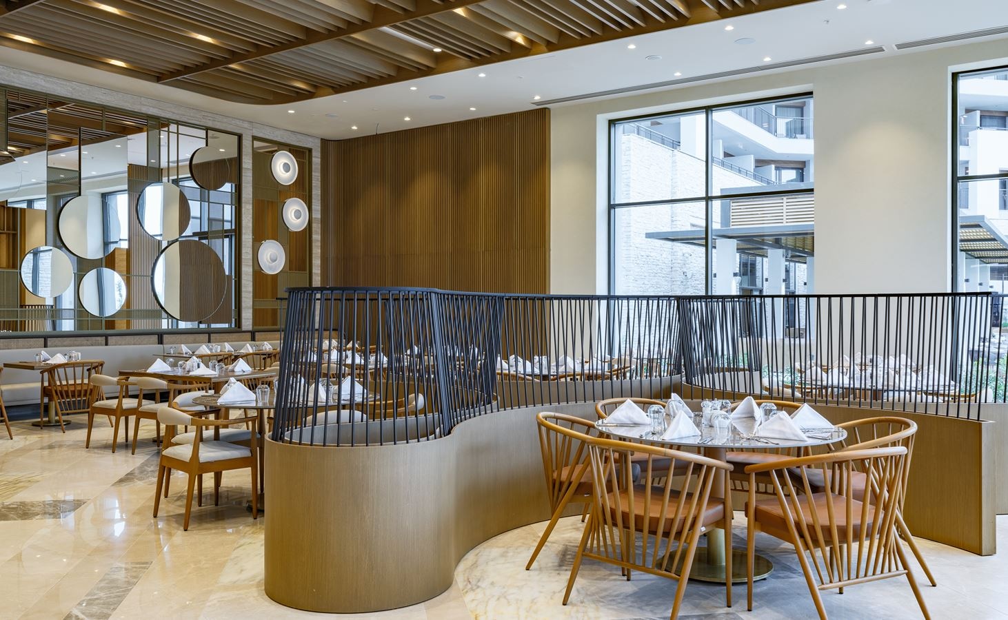 restaurants-zetsful-bazaar-main-restaurant