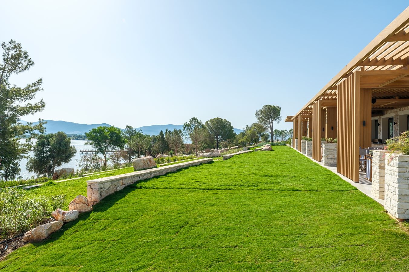 restaurants-mansion-all-day-adult-bistro