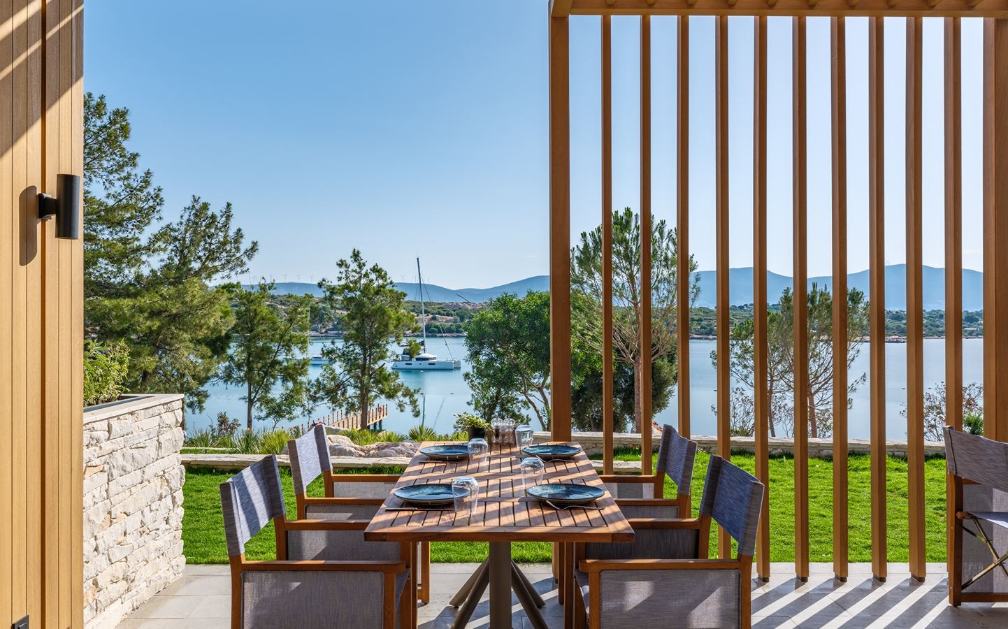 restaurants-mansion-all-day-adult-bistro