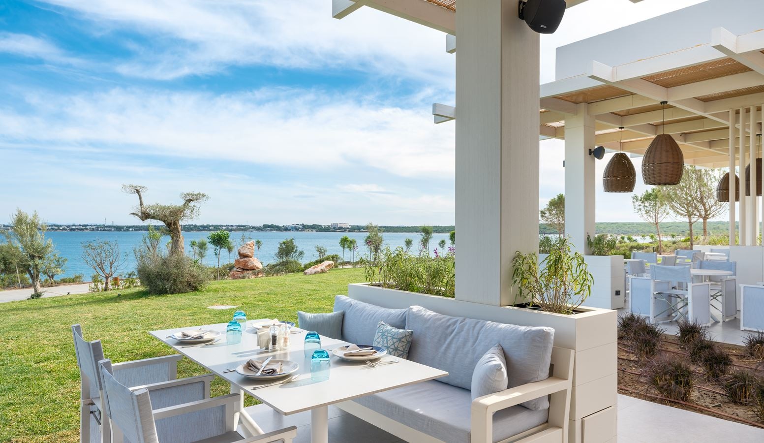 restaurants-fish-camp-see-food