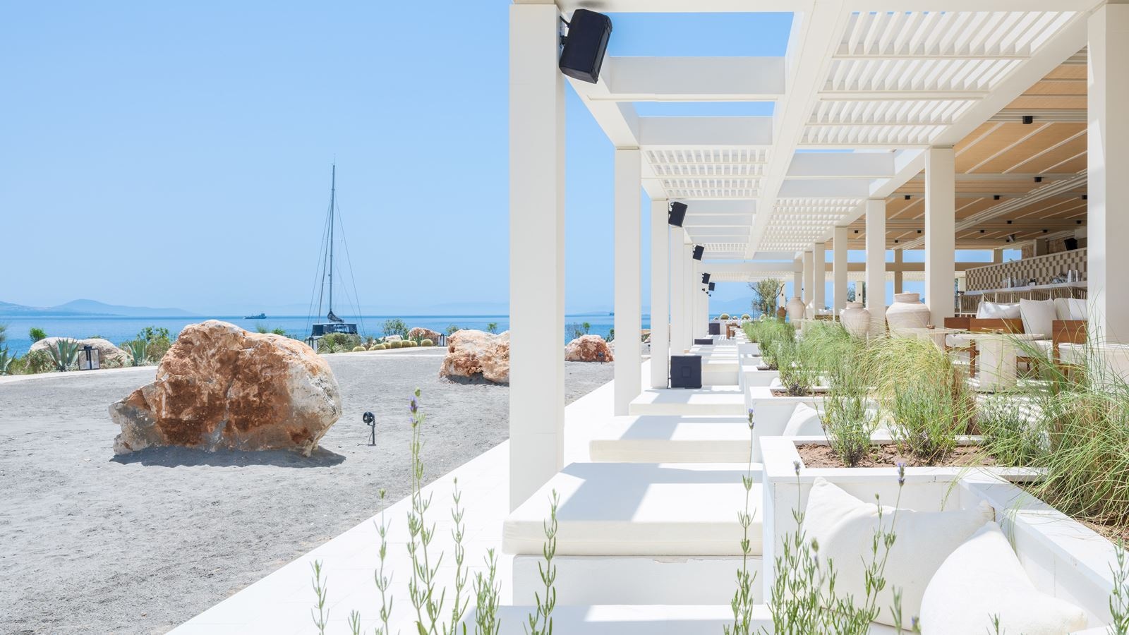 restaurants-beach-lunch
