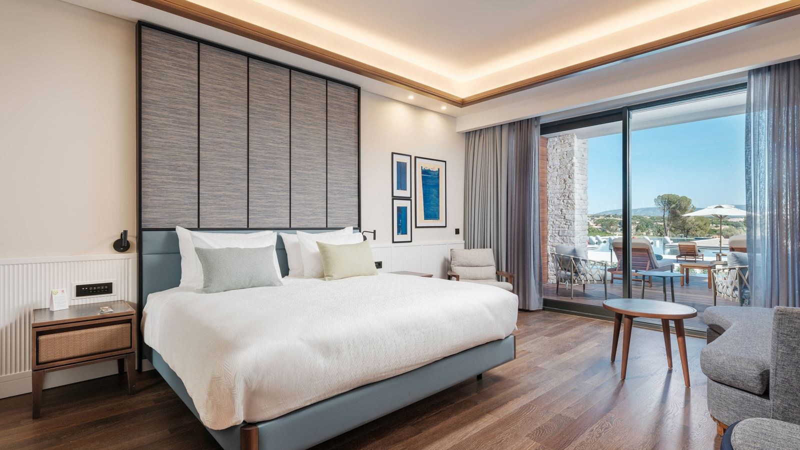 rooms-deluxe-swimup-room-sea-view--family-zone-