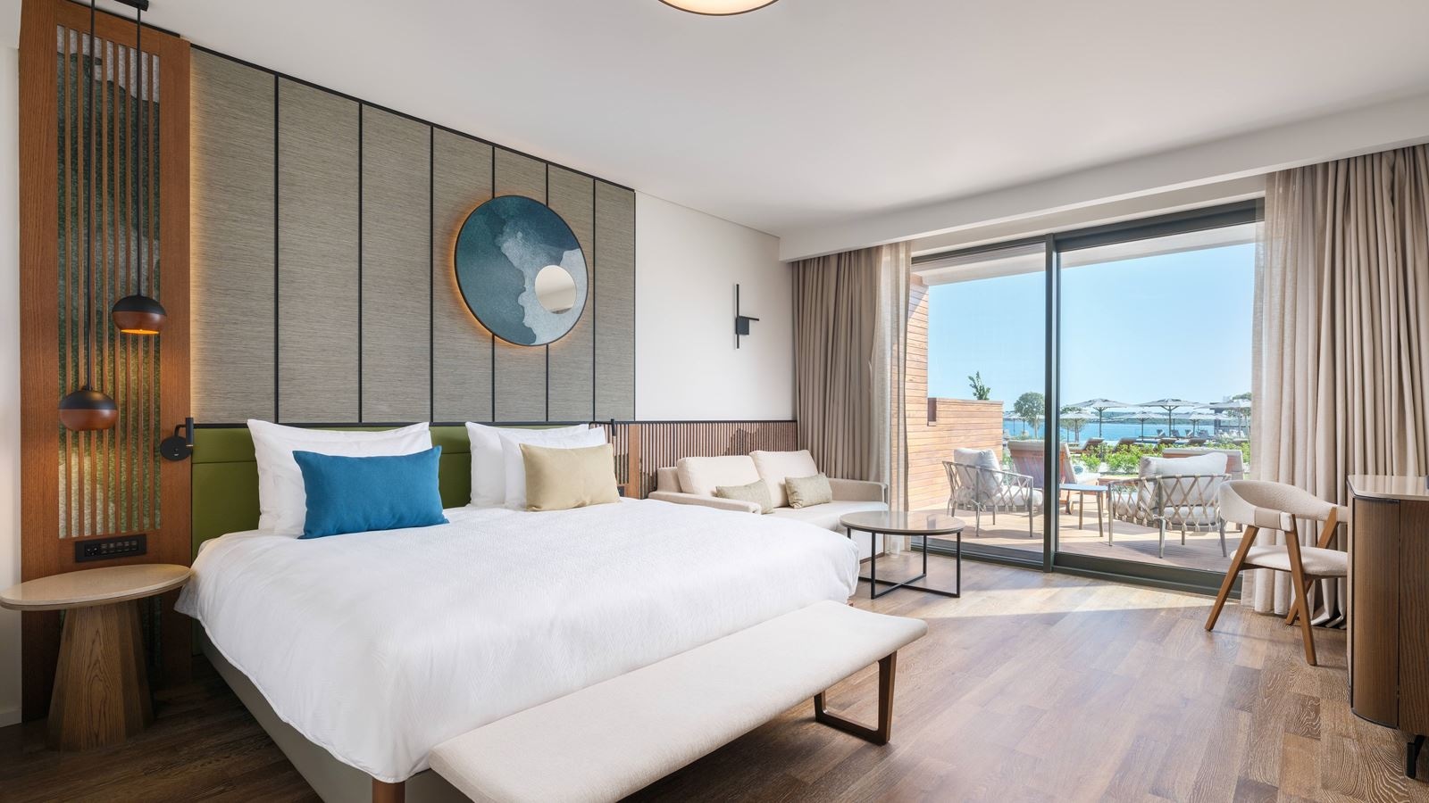 rooms-deluxe-swimup-room-sea-view--community-zone-