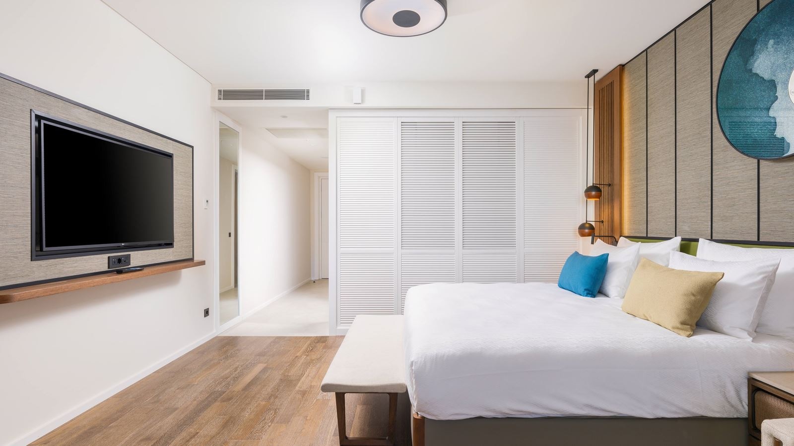 rooms-deluxe-double-4-swimup-room-sea-view--community-zone-