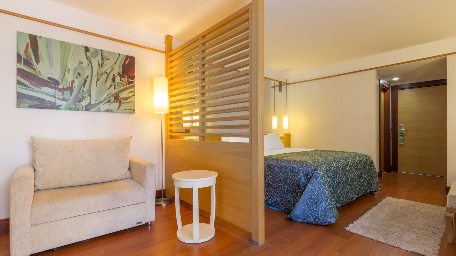 rooms-promo-standart-large-room-without-balcony-and-view