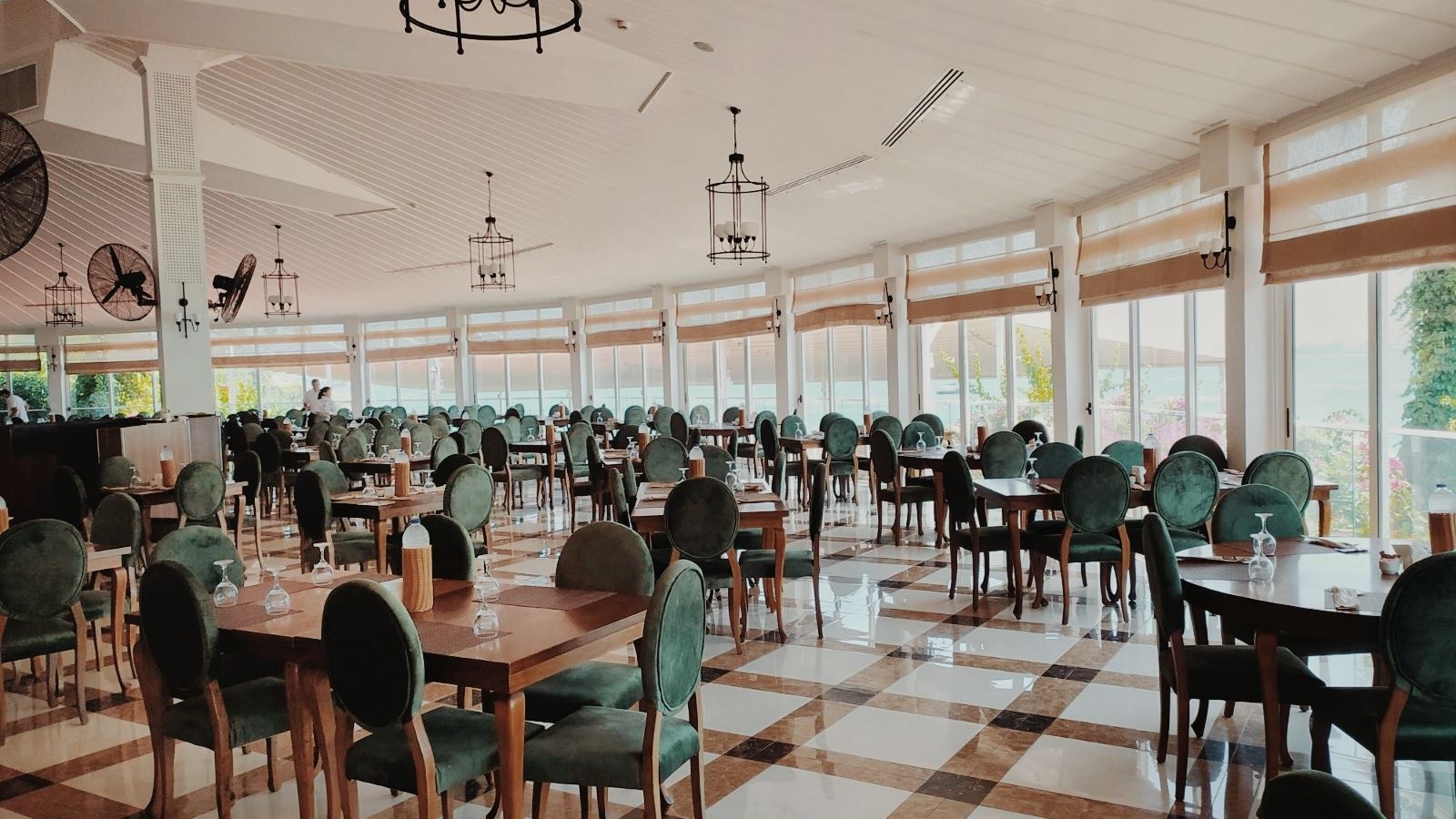 restaurants-lykia-restaurant