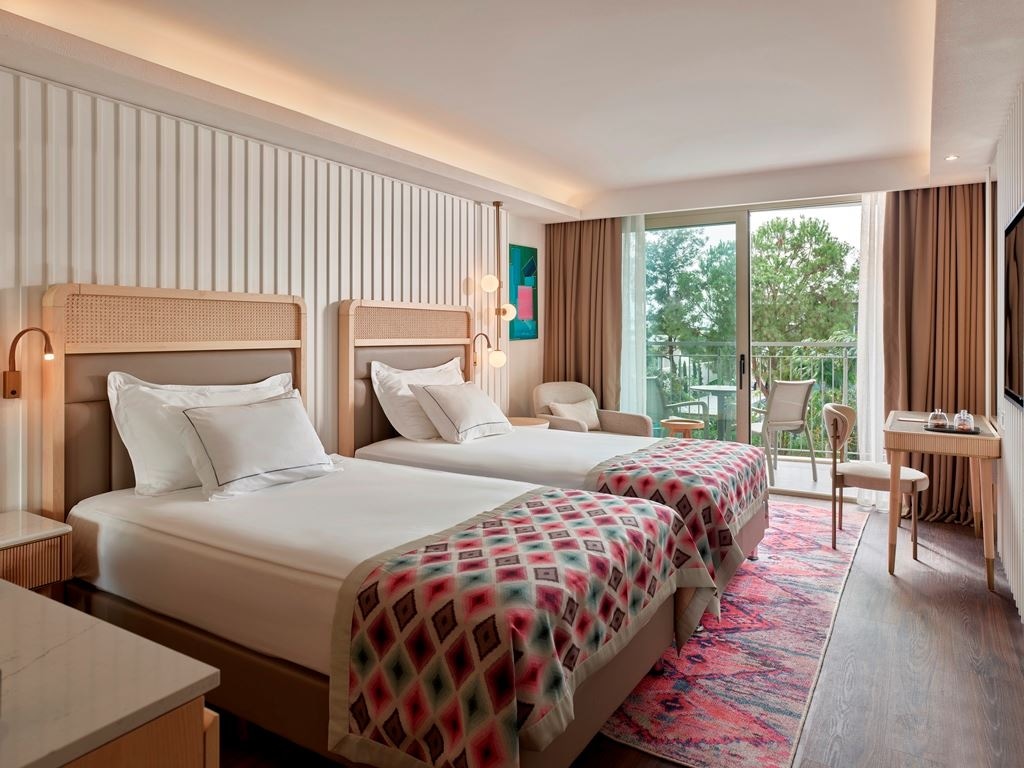 rooms-deluxe-garden-room