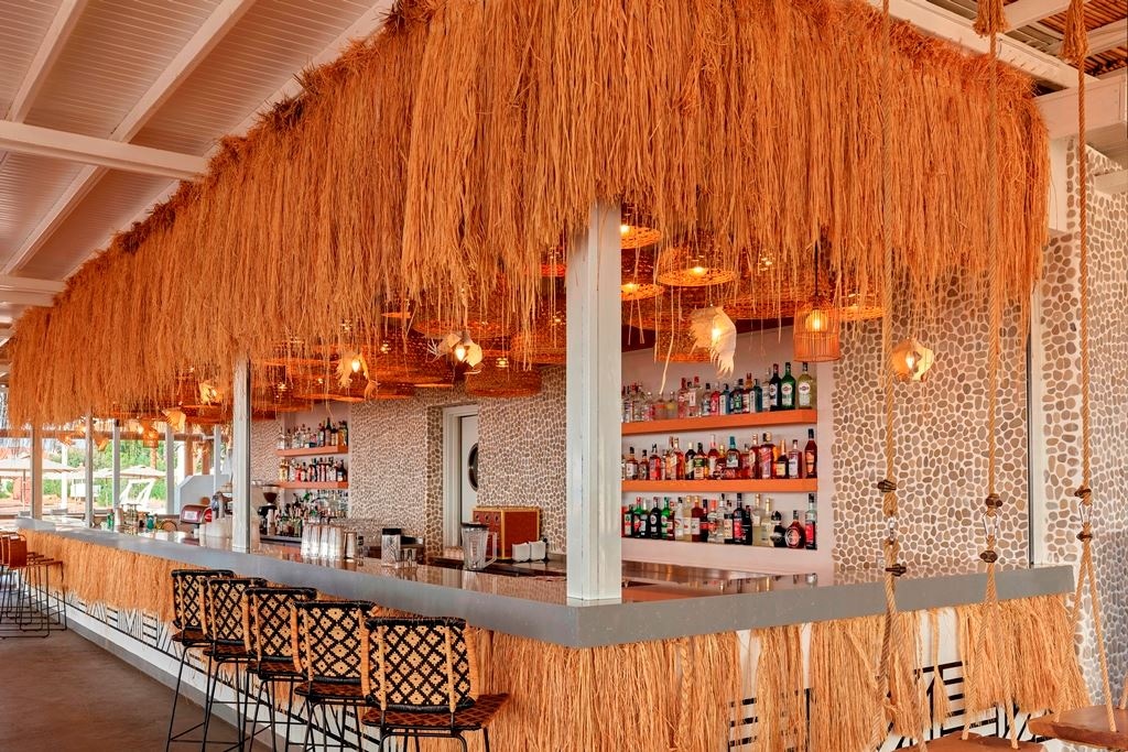 bars-majo-beach-club