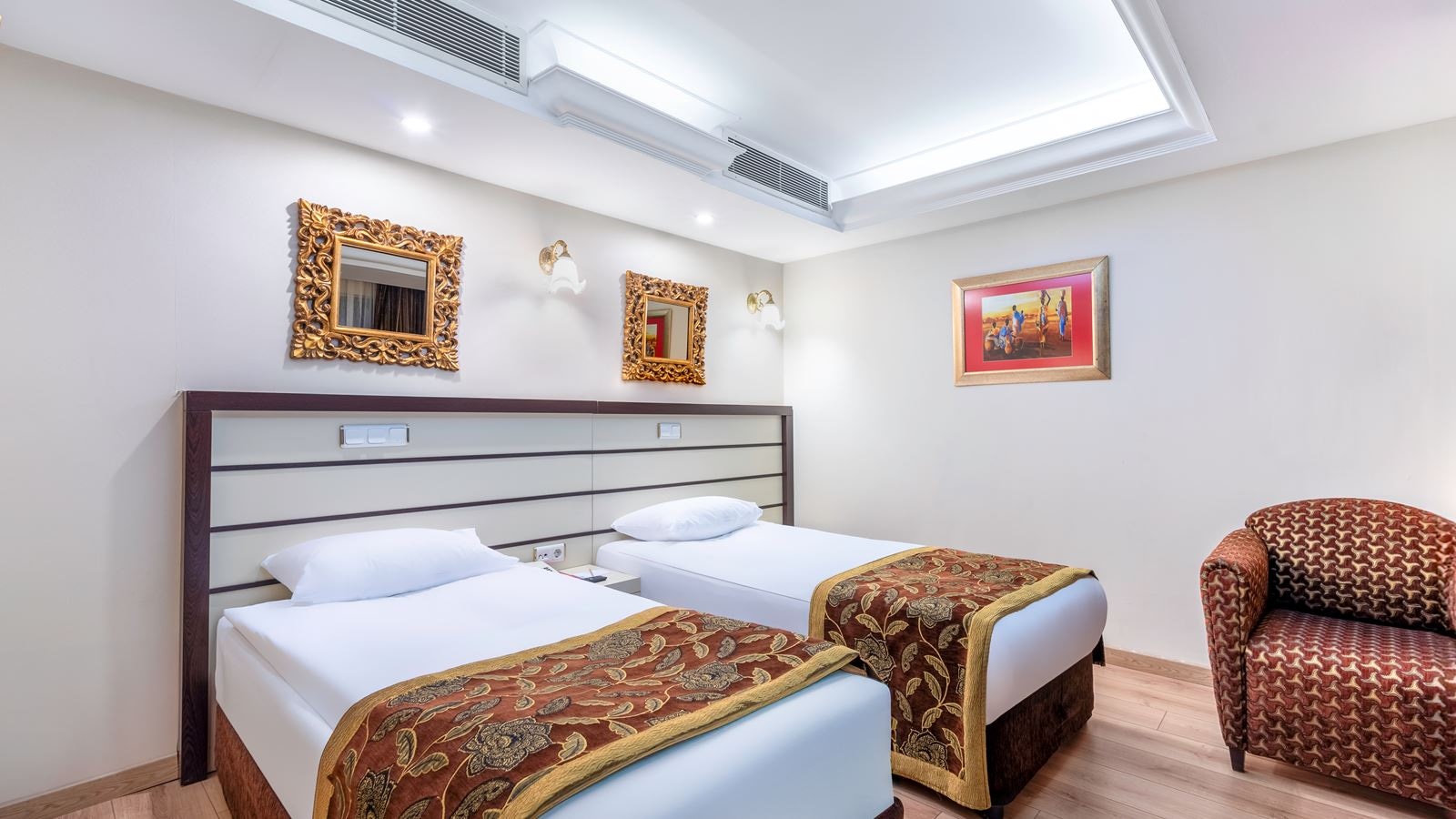 rooms-park-family-room