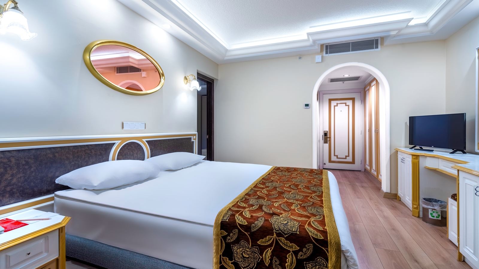 rooms-park-family-room