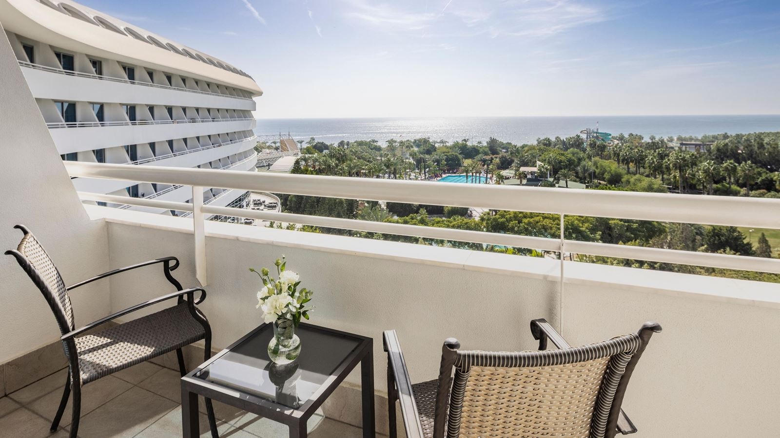 rooms-deluxe-standard-sea-view