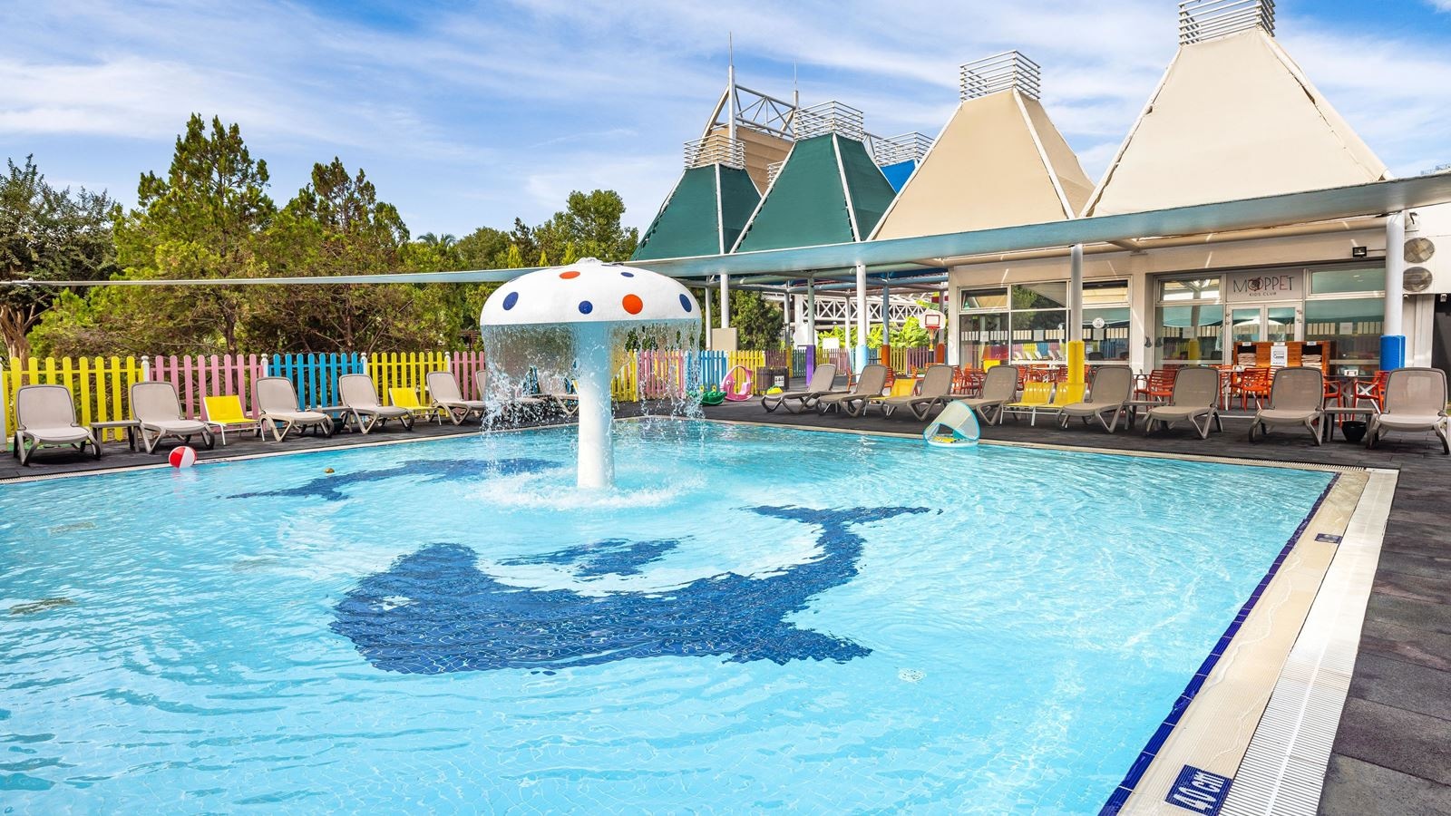 pools-outdoor-childrens-pool