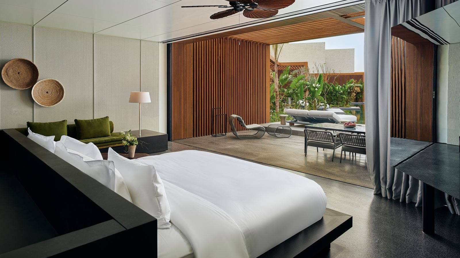 rooms-maxx-laguna-studio