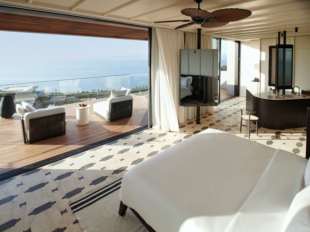 rooms-hill-villa--4-bedrooms