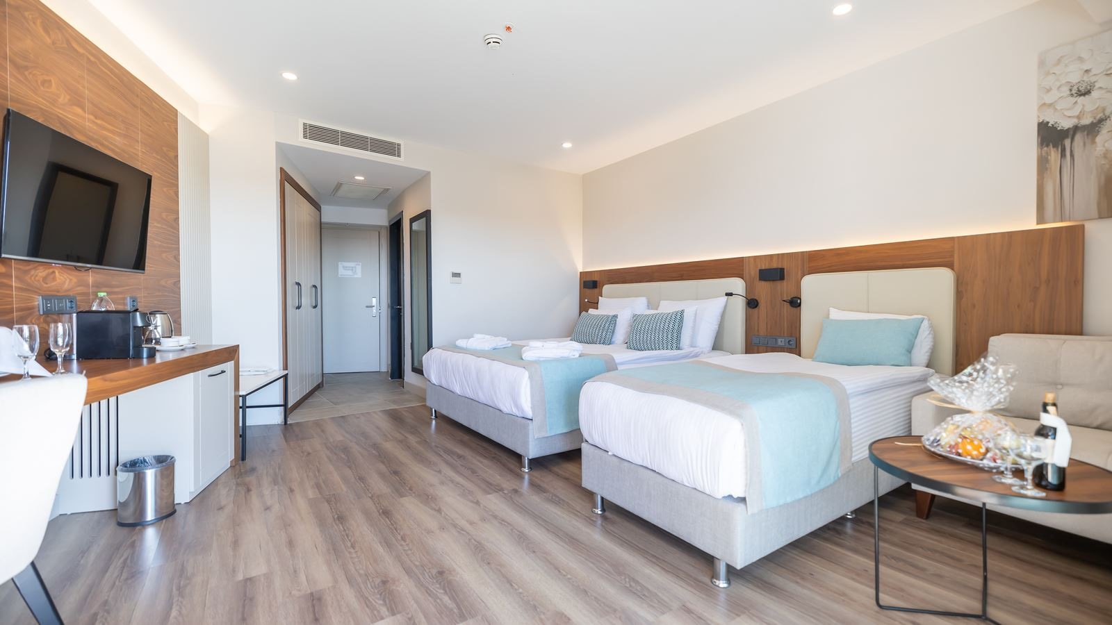 rooms-standart-room-land-with-jacuzzi