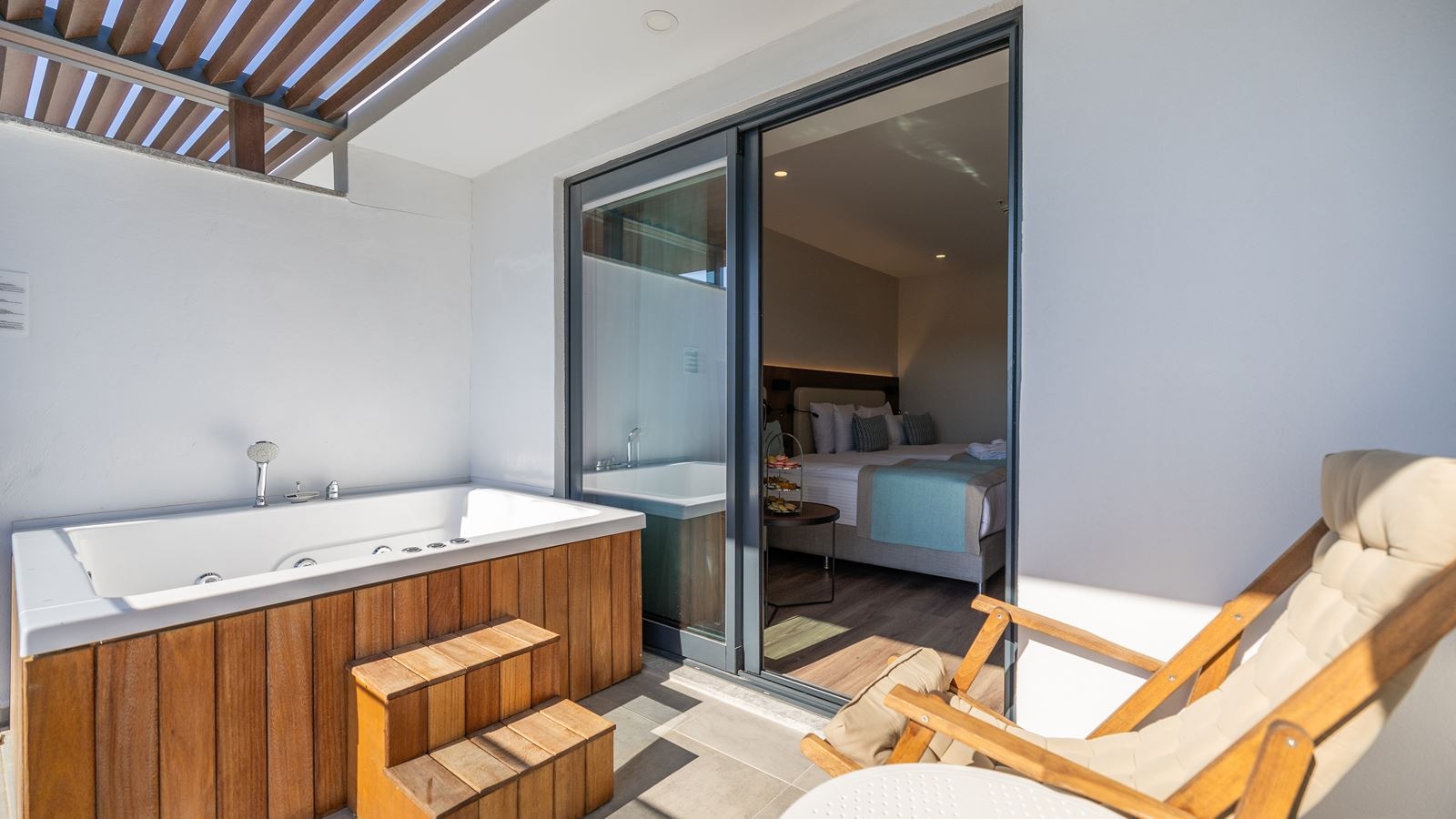 rooms-standart-room-land-with-jacuzzi