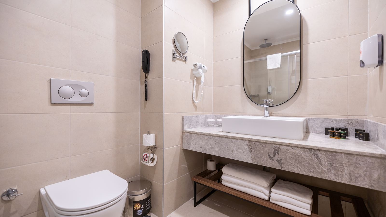 rooms-std-superior-room-with-pool-view