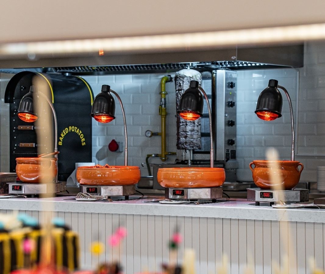 restaurants-moon-main-restaurant