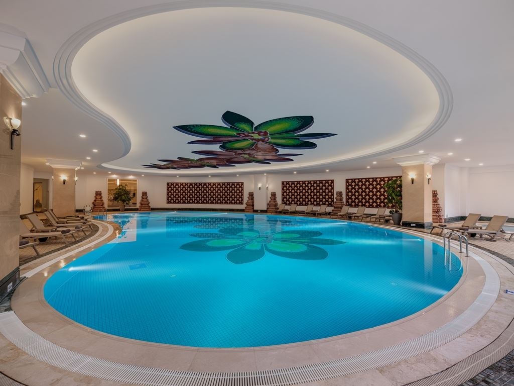 pools-indoor-pool